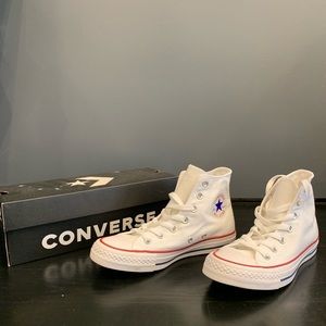 NIB Hi Top Converse- size 6